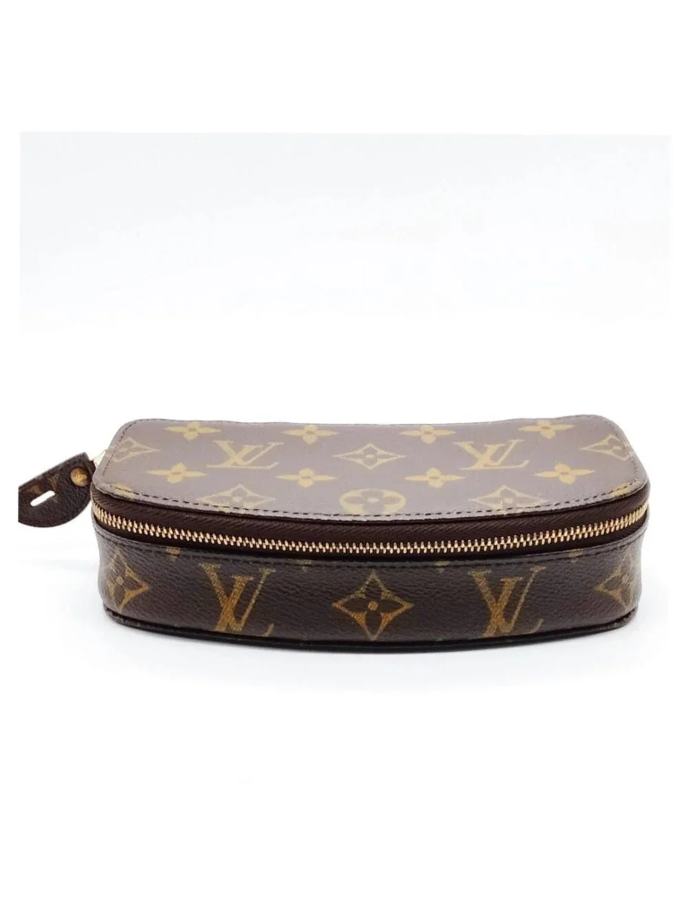 Louis Vuitton classic louis